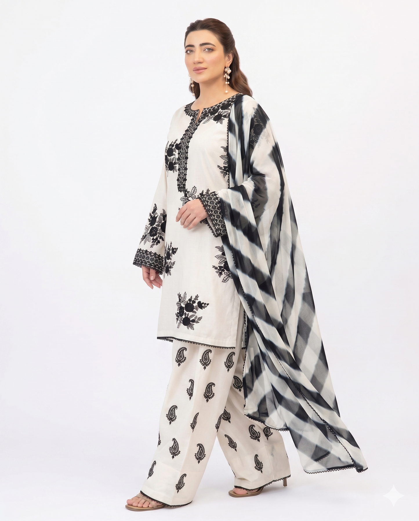 Ivory Noir Premium Embroidered 3 Piece Lawn Suit